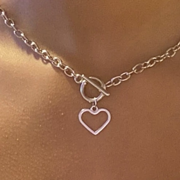Free People Heart Pendant Necklace - Picture 1 of 3